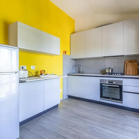 La Finestra Sul Castello Centro-storico&parcheggio Apartment *